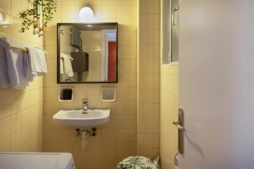Two-Bedroom Apartment image 4