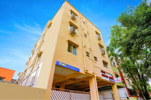 FabHotel Shivsai Suites