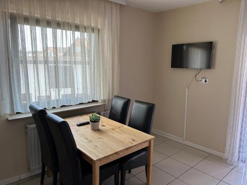 Facilities, Parkplatze, Einzelbetten, 2 TVs, Balkon, Terrasse, fast Wi-Fi bis zu 1000 Mbit, Homeoffice in Hanau am Main