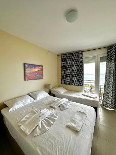  Rooms Elena in Nea Potidaea