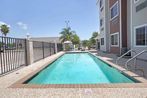 Microtel Inn & Suites by Wyndham Houston/Webster/Nasa/Clearlake in Nassau Bay, USA