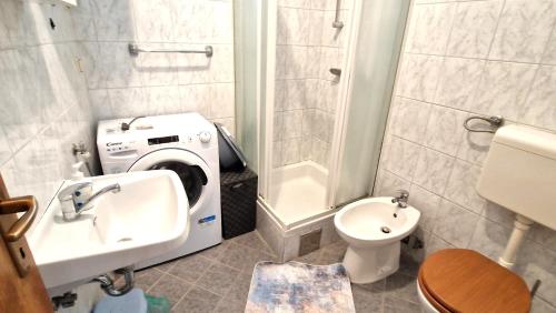 Apartment with Balcony image 7