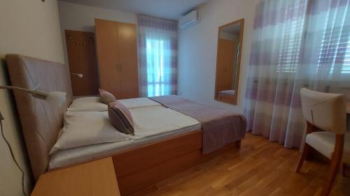 Small Double Room room in Guest house Tom