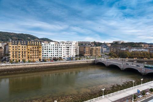 Chambre 2 Lits Jumeaux/Simples Premium - Vue sur Rivière