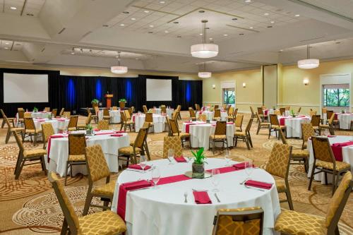 Sheraton Harrisburg Hershey Hotel - image 6