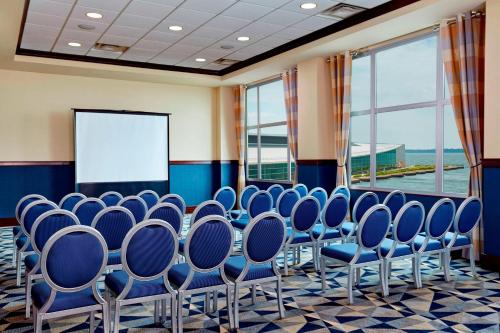 Sheraton Erie Bayfront Hotel - image 3