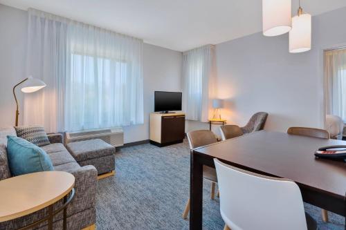 TownePlace Suites by Marriott Nashville Airport - image 11