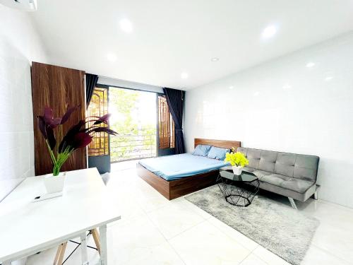 Long Home 2 - B01 - image 3