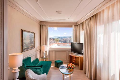 Belvedere Suite, 1 Bedroom Suite, 1 King, Arno River view
