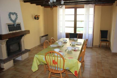 Cheerful 4 bedroom residential holiday let