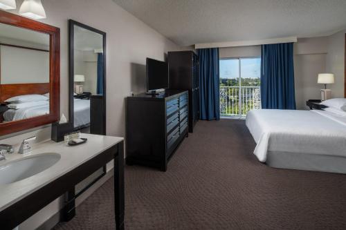 Sheraton Suites Fort Lauderdale At Cypress Creek