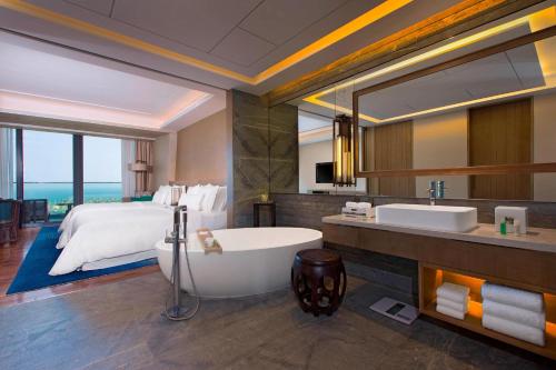 room detail thumbnail 2