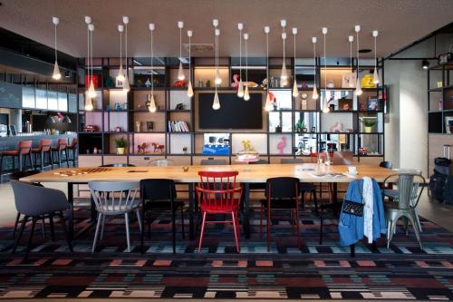 MOXY Rust - image 6