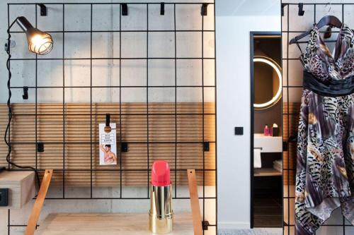 MOXY Rust - image 14