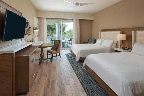 2 queen beds