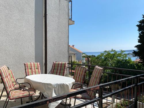 Three-Bedroom Apartment close to Portapizana Beach