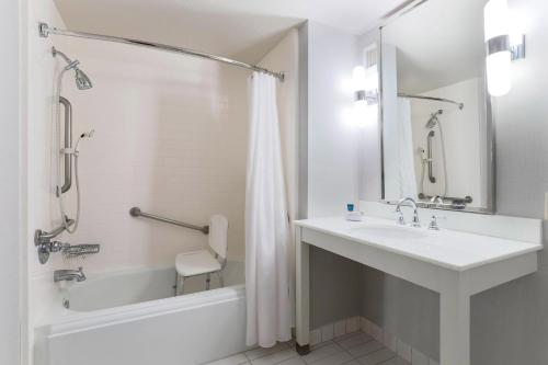 Four Points by Sheraton Ontario-Rancho Cucamonga - image 9