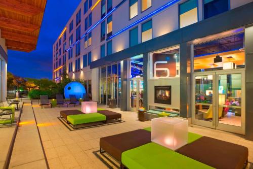 Aloft Portland Airport Hotel at Cascade Station