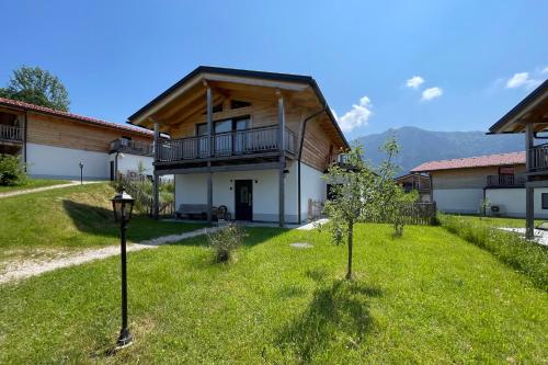 Chalet Charivari Inzell mit Whirlpool, Sauna & Garten