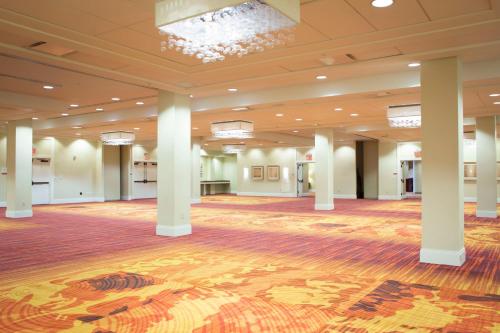 Louisville Marriott East - image 19