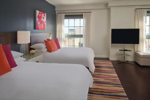 1 queen bed