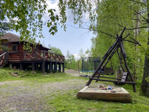 Omgeving, Гостинний двір (Гостиннии двір) in Oryavchyk