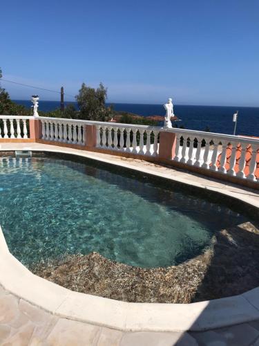 Swimming pool, Villa Elisabeth Saint-Raphael in Antheor