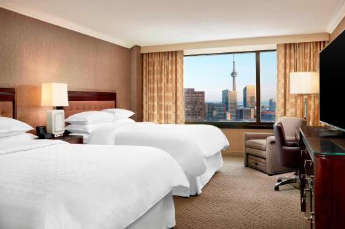 2 queen beds