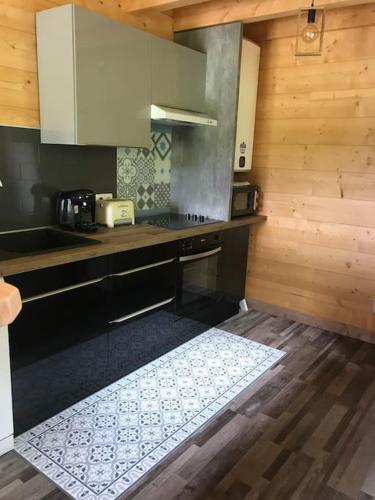 Forest Jura Lodge - Chalet de la Vache in Alieze