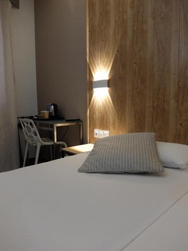 Hotel Medicis - main image
