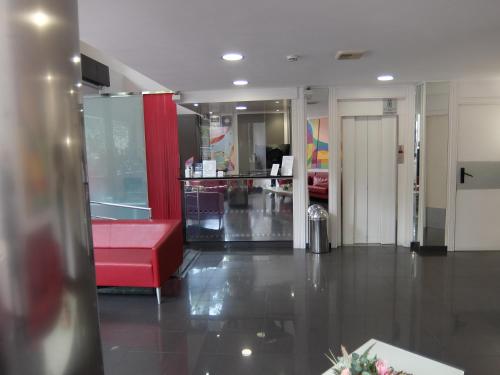Hotel Medicis - image 3
