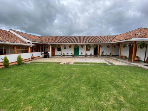 Linda Casa Colonial Remodelada
