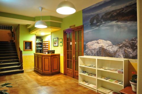 Hostal Europa - image 4