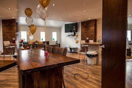 Party Pads Liverpool Sleeps 4 to 26 - main image