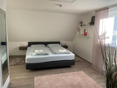 #2 Großes Zimmer mit Pool und Garten in Memmingen, Deutschland