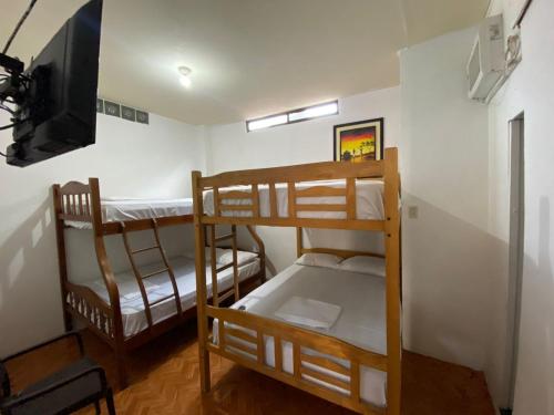 UFO Rooms in Montanita