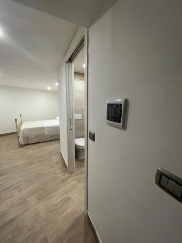 Maison Cresh, Naples