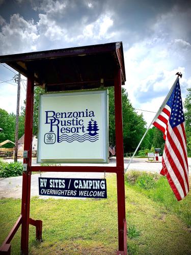Benzonia Rustic Resort in Benzonia, Vereinigte Staaten von Amerika