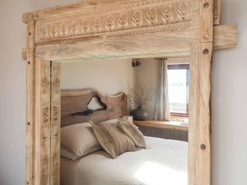 Little Tern, Beachside chalet 6, access to beach in Cowes West and Gurnard