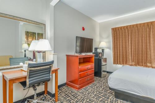 Days Inn by Wyndham Coliseum Montgomery AL - image 12