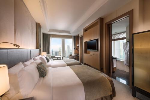 Grand Deluxe Double Room with Two Double Beds and Skyline View