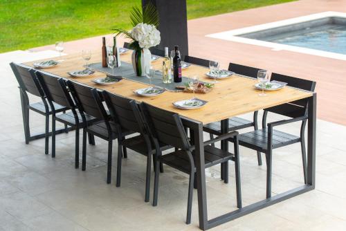 مطعم, Villa Zara in Santalezi