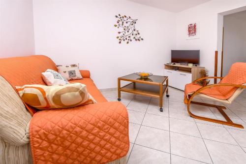 Apartments Viktor - image 12
