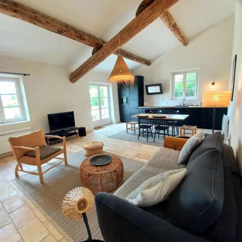 Le Cottage du Chat Blanc, Saint-Didier, Provence, 4 pers, climatisation, piscine in Saint-Didier