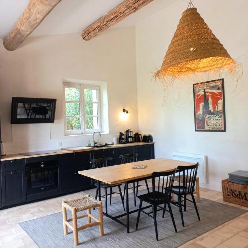 Le Cottage du Chat Blanc, Saint-Didier, Provence, 4 pers, climatisation, piscine in Saint-Didier