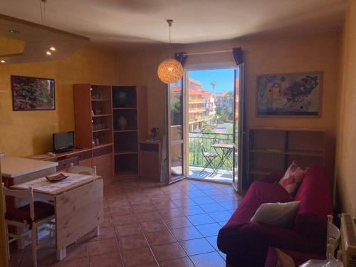  Casa di Ro - coloratissima a 300 metri dal mare in San Bartolomeo al Mare