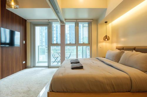 Uptown Parksuites Modern Room, Manila