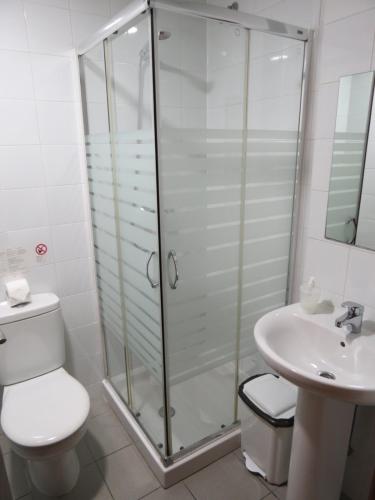 Single Room image 5