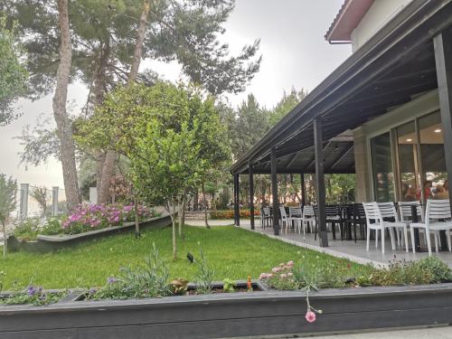 Hotel Pelikan in Divjake