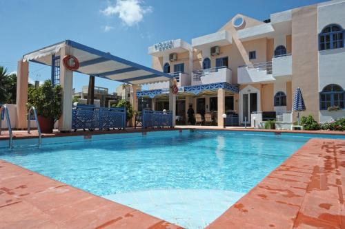 Sirena Apartments - image 8